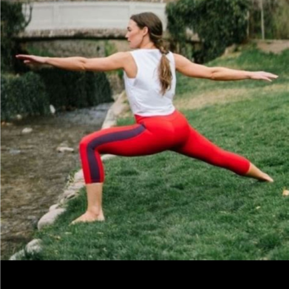 Red royalty, light and tight zyia 7/8 leggings